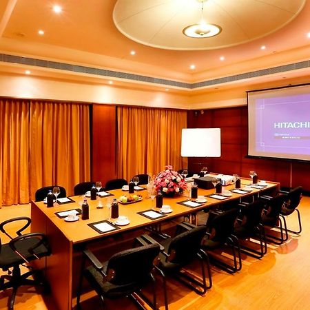 Greenpark Chennai Exterior foto Boardroom at the Taj Bengal