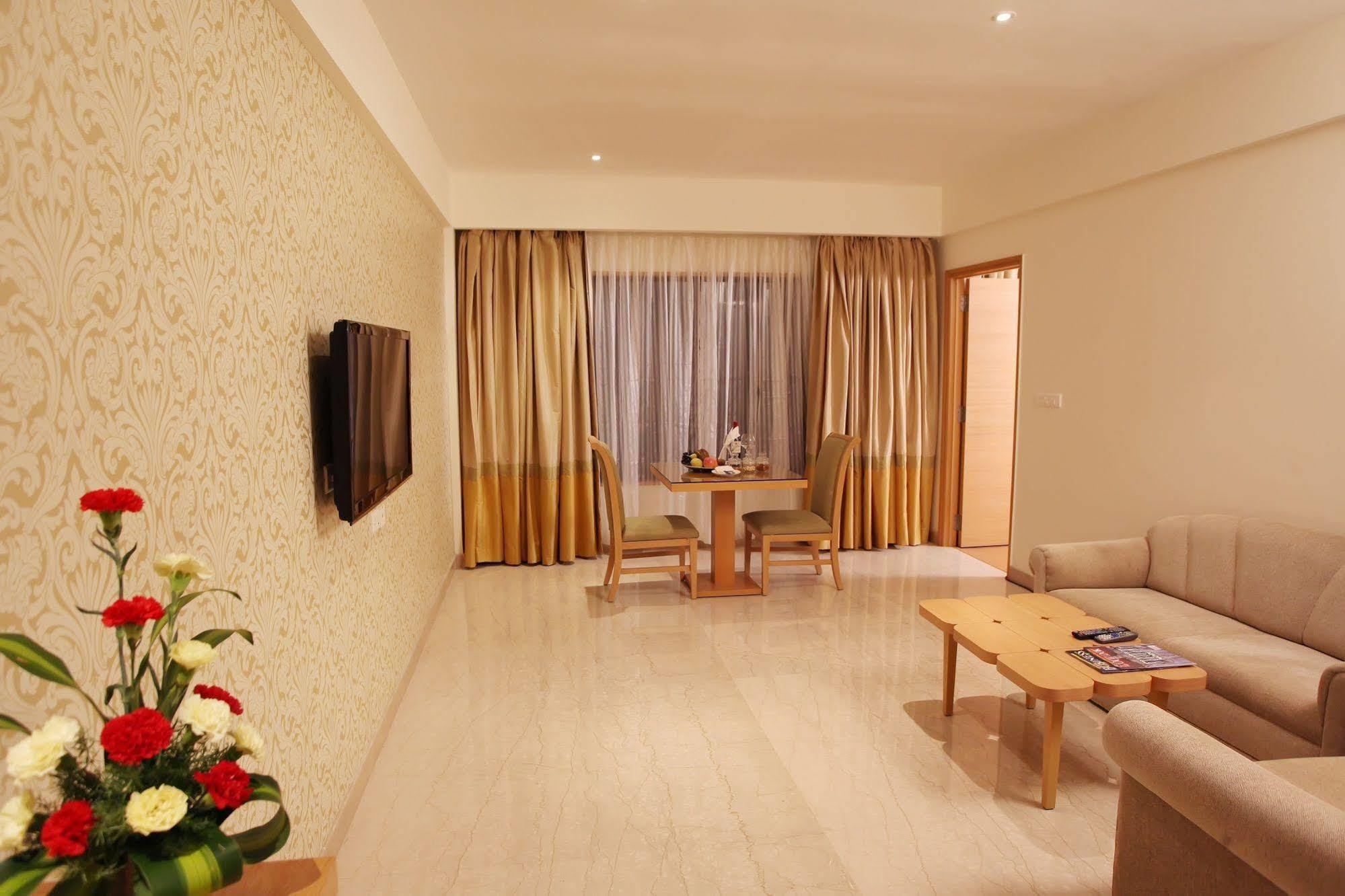 Greenpark Chennai Exterior foto A suite at the hotel