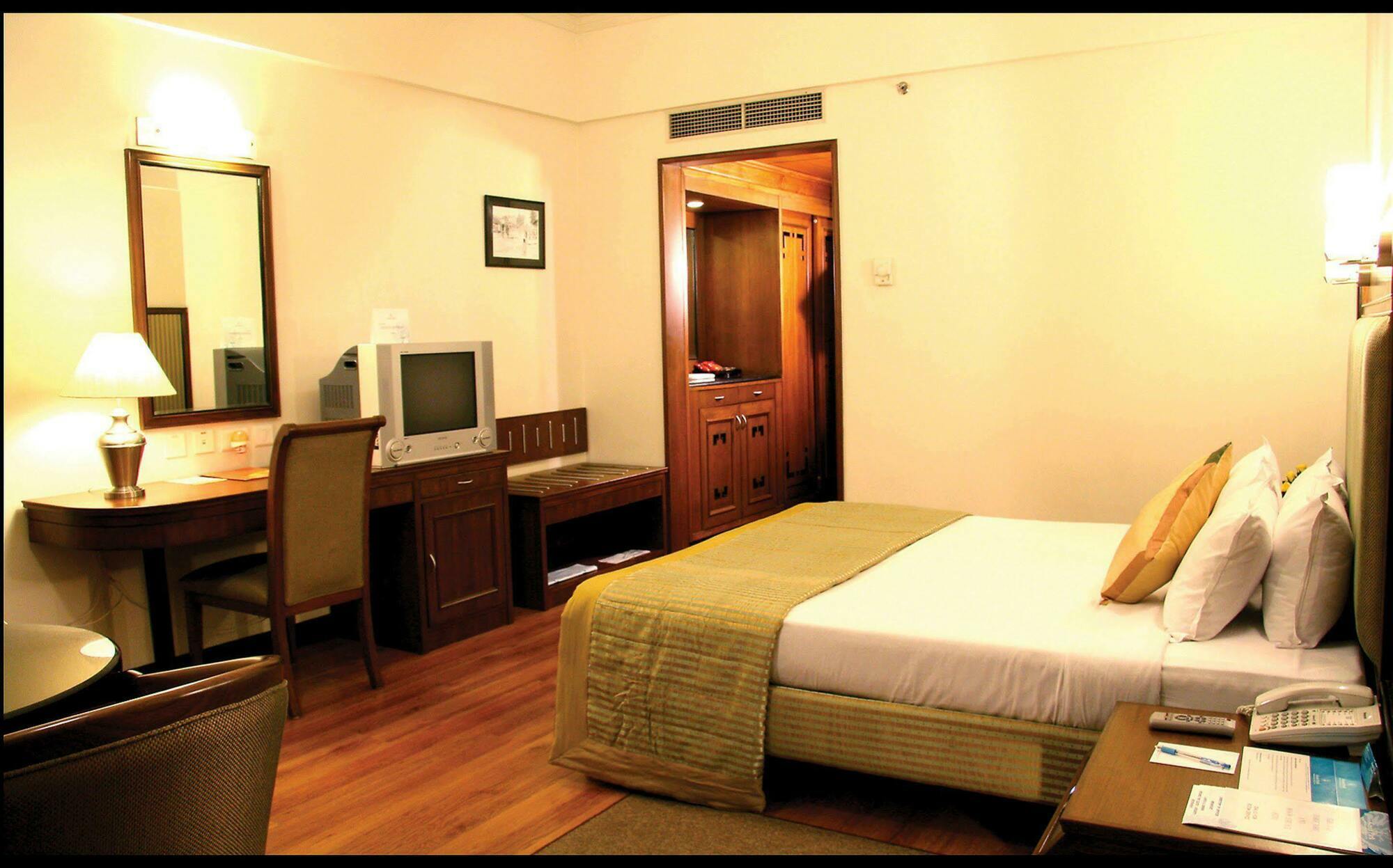 Greenpark Chennai Quarto foto A room at the Taj Bengal